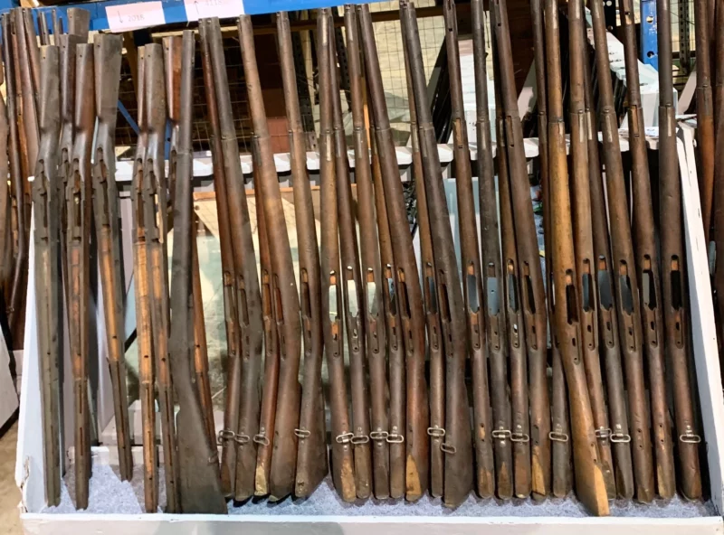 1895 Chilean Mauser long rifle stock with metalwork - Image 2