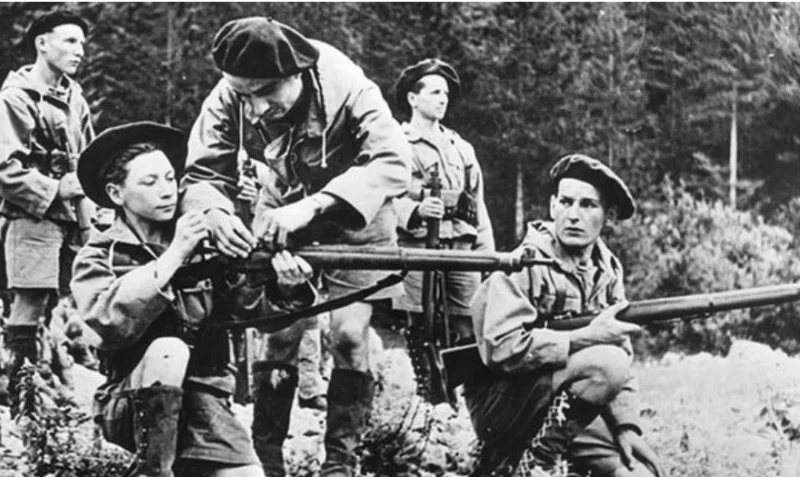 Navy Arms Enfield #4 Mk 1 .303 World War II French Resistance 1944 Dated "BU" "PP" marked non-matching bolt SN PP 1794 - Image 4