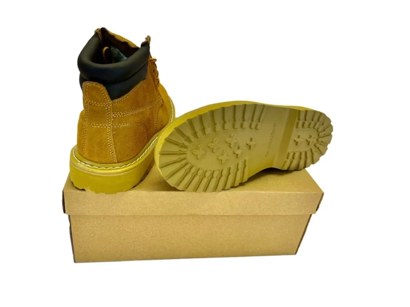 Classic Workboots - Men's size 6, Ladies size 7.5 - Image 2