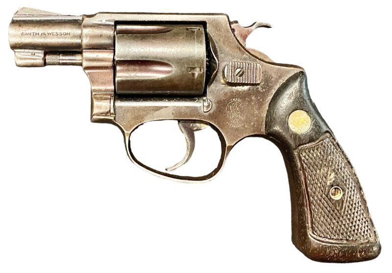 Smith & Wesson Model 36 Revolver 38 Special 2 inch Sq.Butt Blue 185401