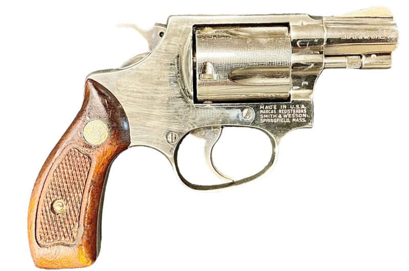 Smith & Wesson Model 36 Revolver Nickel 38 Special 2 inch Round Butt J638992 - Image 2
