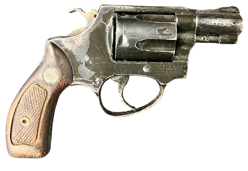 Smith & Wesson Model 36 Revolver 38 Special 2 inch Round Butt Blue J445752 - Image 2
