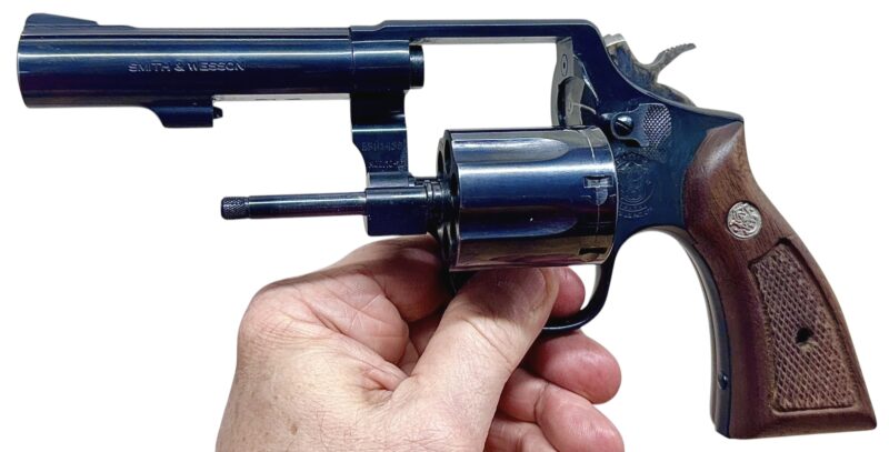 Smith & Wesson Model 10-10 Wood grips, blued, 4" heavy barrel .38Spl Excellent condition - Image 7
