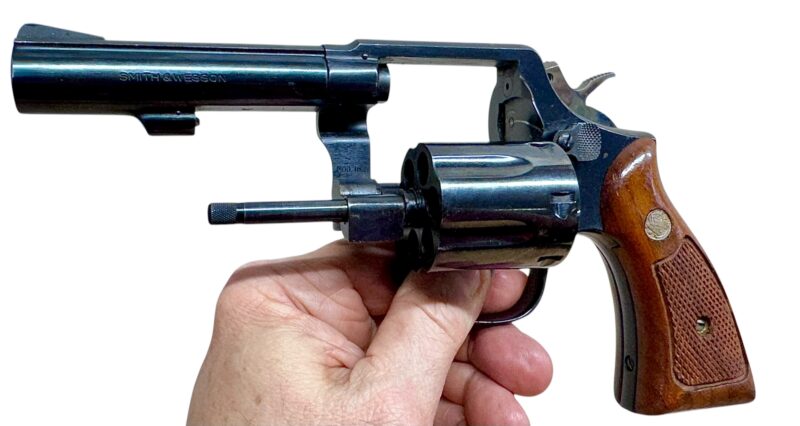 Smith & Wesson Model 10-8 Wood grips, blued, 4" heavy barrel .38Spl Excellent condition - Image 7