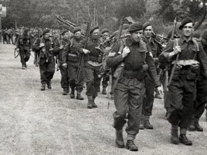Navy Arms Enfield #4 Mk 1* .303 World War II French Resistance 1944 Dated "BT" marked non-matching SN bolt PP 1588 - Image 7