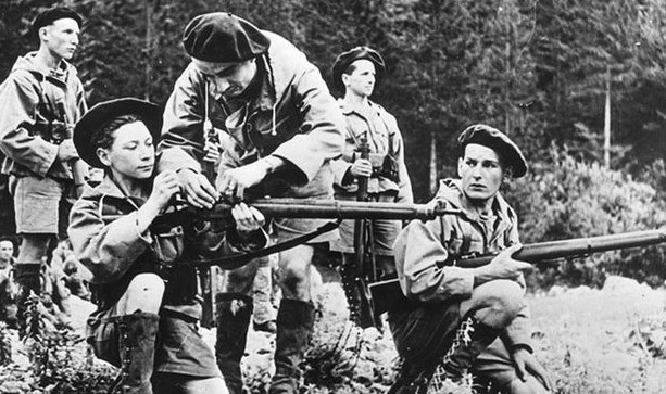 Navy Arms Enfield #4 Mk 1 .303 World War II French Resistance,1944 date "PP" marked, ROF(F) with matching bolt SN PP 1965 - Image 4