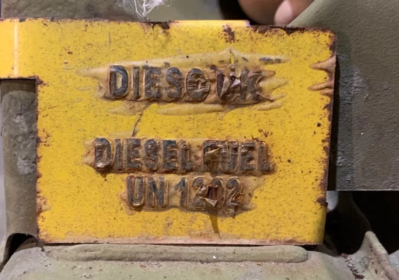 British MOD 5-gallon (20 Litre) "Jerry Cans" steel fuel cans - diesel - Image 3