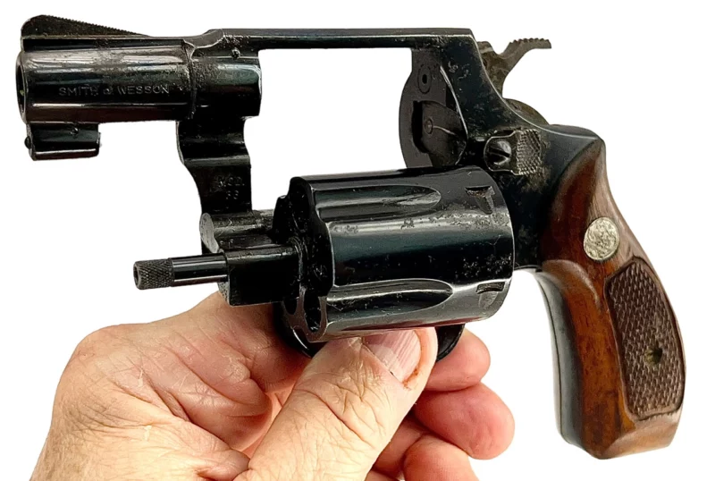 Smith & Wesson Model 36 revolver 2” .38Spl Blue SN 676132 C&R - Image 5