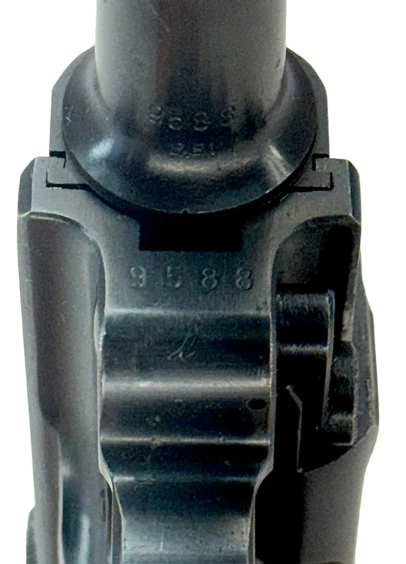 Luger P08 1940 42 marked all matching, w/matching mag, 98% original finish - Image 6